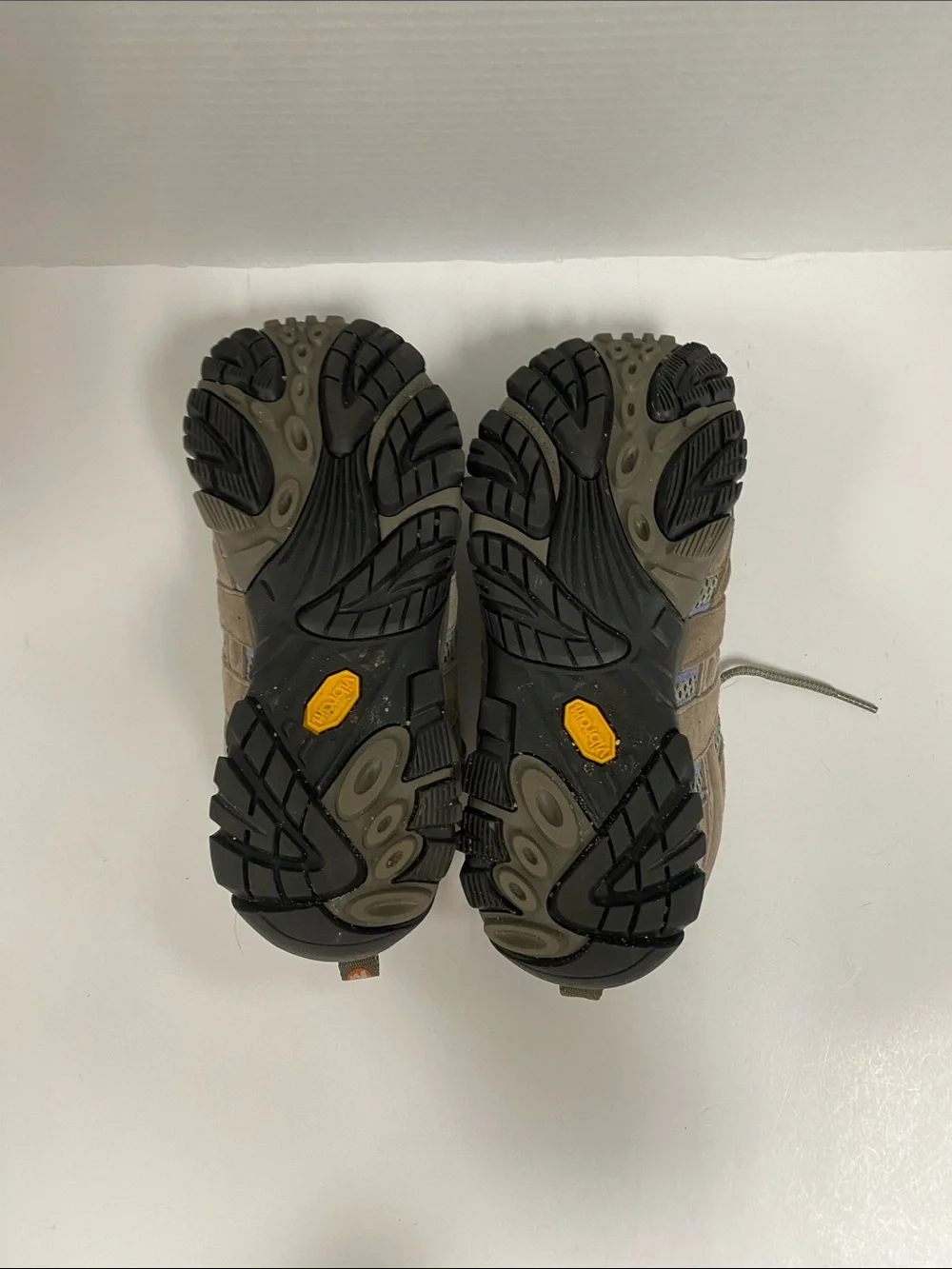 NWOT Merrell  Women’s Waterproof Hiking Shoes size 8.5
